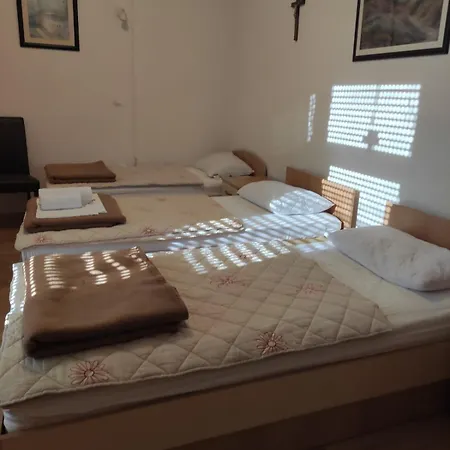 Guest house Regina Mundi